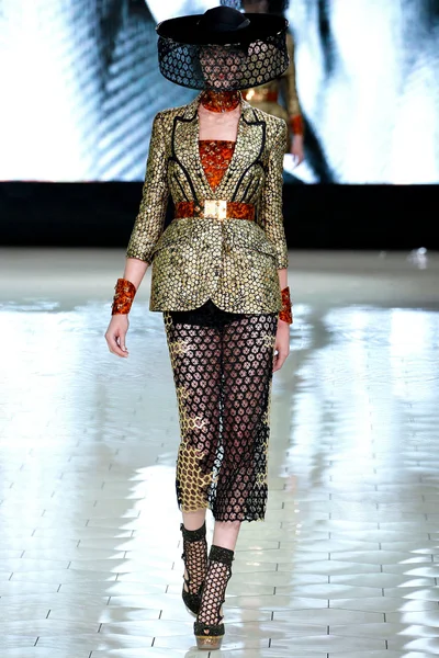 Look 1